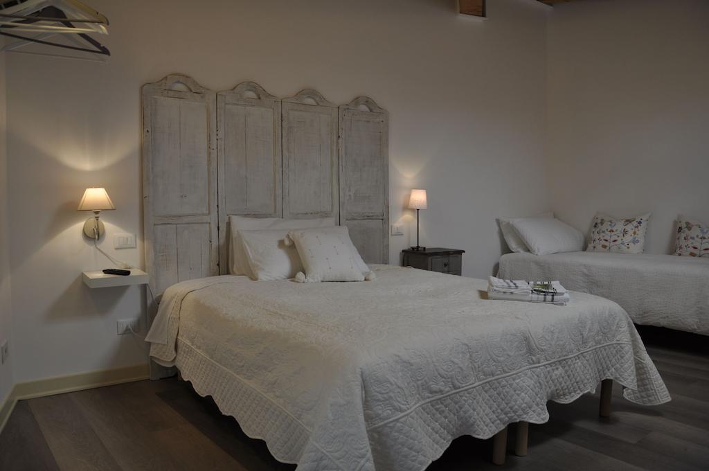 Corsomatteotti62 Bed and Breakfast Brescia Rum bild