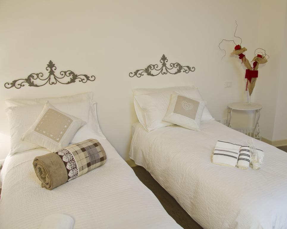 Corsomatteotti62 Bed and Breakfast Brescia Rum bild